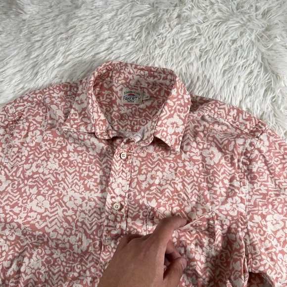 Faherty Shirt Mens Small Coral Short Sleeve Button Down Hemp Tencel Floral Camp - Picture 2 of 9